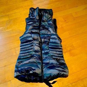 Lululemon camo puffer vest